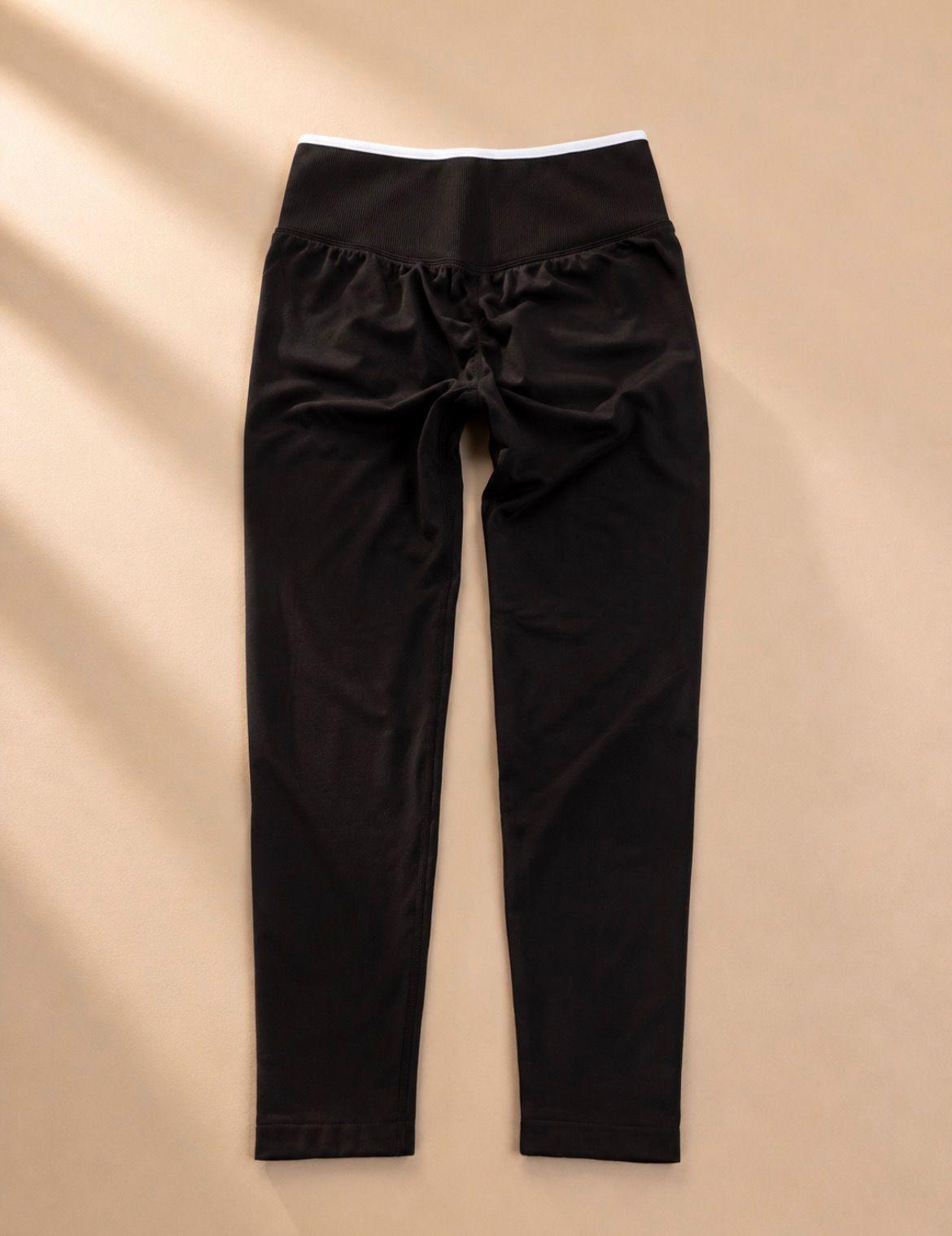 Leggings tobillero high rise Comfortlux negras con líneas blancas